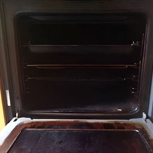 Before cleaning oven
